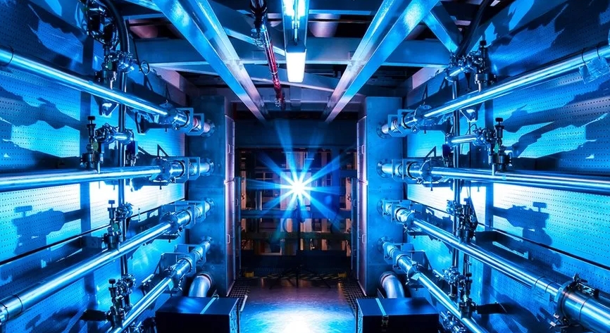 Le National Ignition Facility utilise des lasers pour créer une réaction de fusion